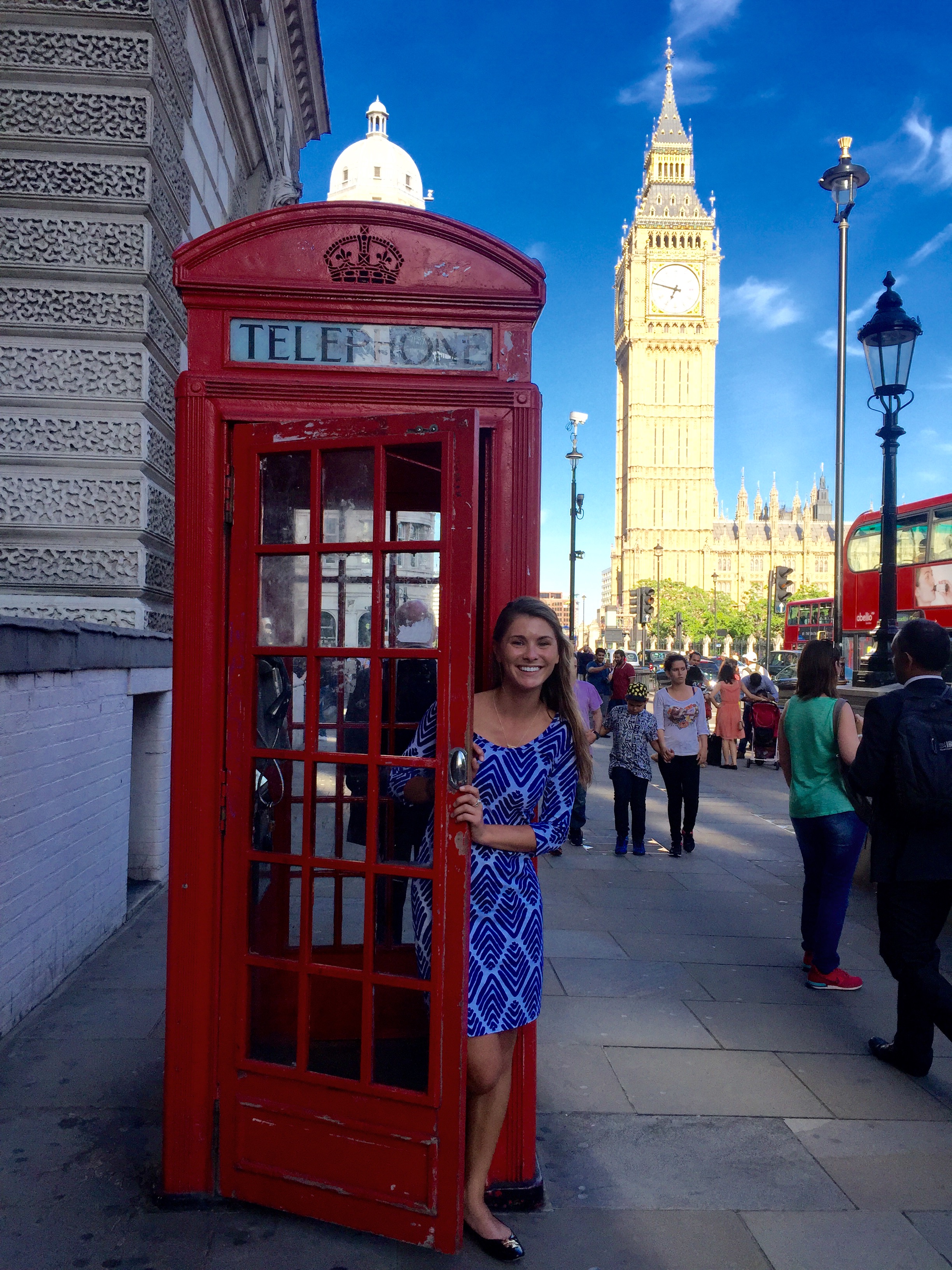 why-the-red-phone-booth-is-so-iconic-aifs-study-abroad-blog