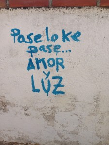 amor y luz spanish love and light granada spain grafitti