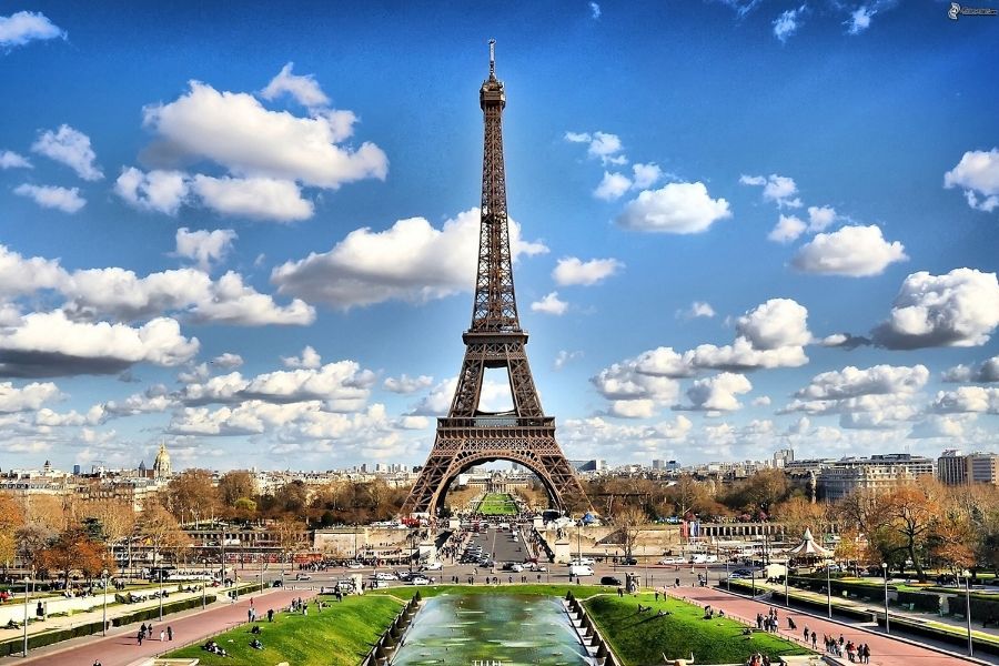 Eiffel Tower, Paris, France | AIFS Study Abroad