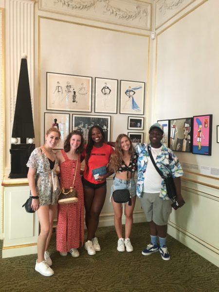 AIFS students at Musée Yves Saint Laurent in Paris, France | AIFS Study Abroad