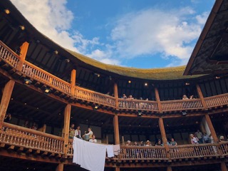 The inside of Shakespeare's Globe in London | AIFS Study Abroad