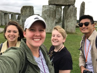 College students at Stonehenge | AIFS Study Abroad