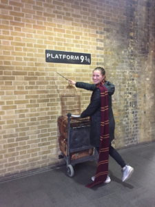aifs abroad student at harry potter platform 9 and 3/4 at king's cross station