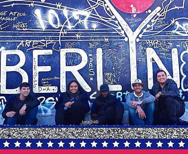Friends at the Berlin Wall | Carlos H. | AIFS Study Abroad in Granada, Spain, Spring 2016