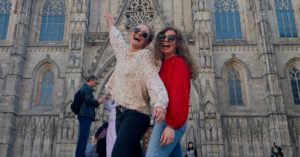 Two college students studying abroad in Barcelona, Spain | AIFS Study Abroad