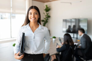 Intern in office building