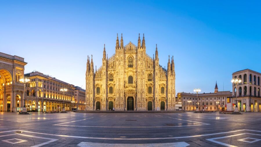 Piazza del Duomo, Milan, Italy