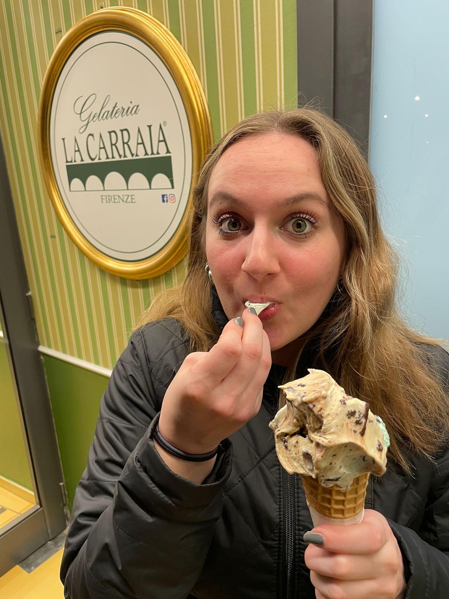aifs abroad student eating gelato in florence, italy during semester abroad