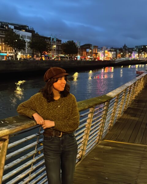 aifs abroad internship program participant in dublin, ireland at night