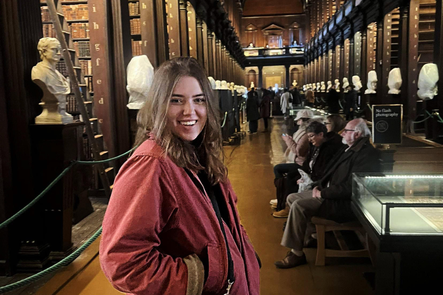 Estudante de AIFs no exterior Hayley em Dublin, Irlanda