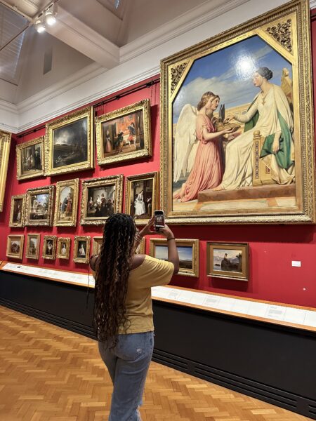 AIFS Abroad student Dominique in London, England